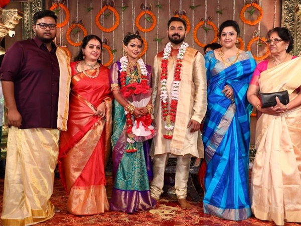 മീനയും എത്തിയിരുന്നു