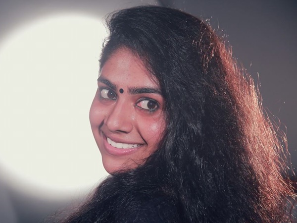  നാടന്‍ പെണ്‍കുട്ടി