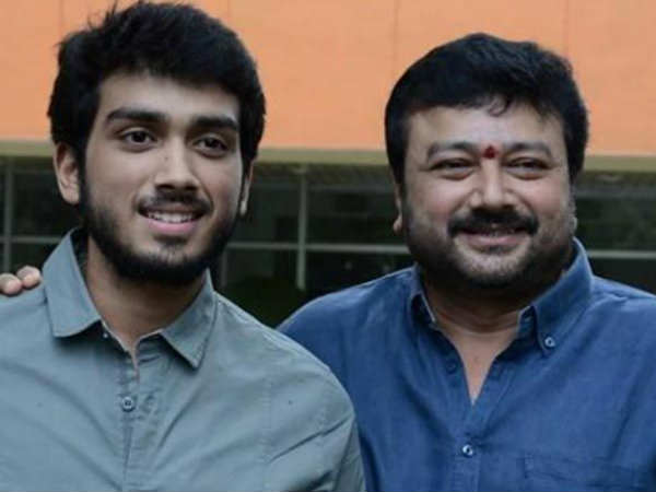 മകന്റെ മുന്നിൽ അച്ഛൻ ഒന്നുമല്ല