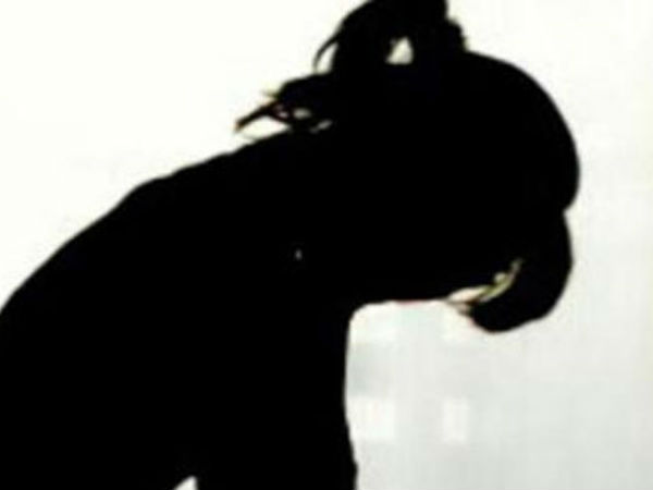 43 ലക്ഷം കവര്‍ന്നു