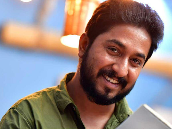 അച്ഛന് പിന്നാലെ സിനിമയിലേക്ക്