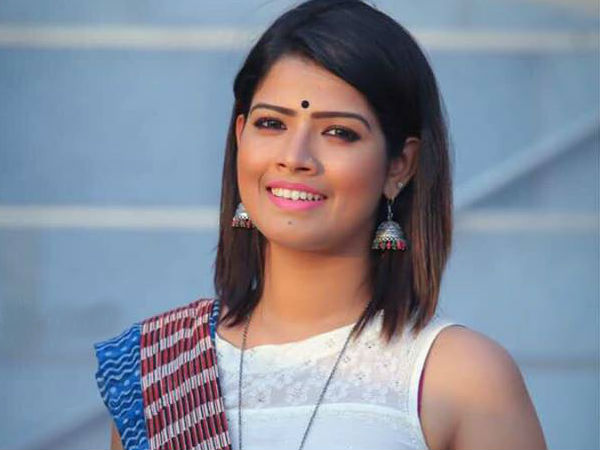 അശ്ലീല കമന്റുകള്‍