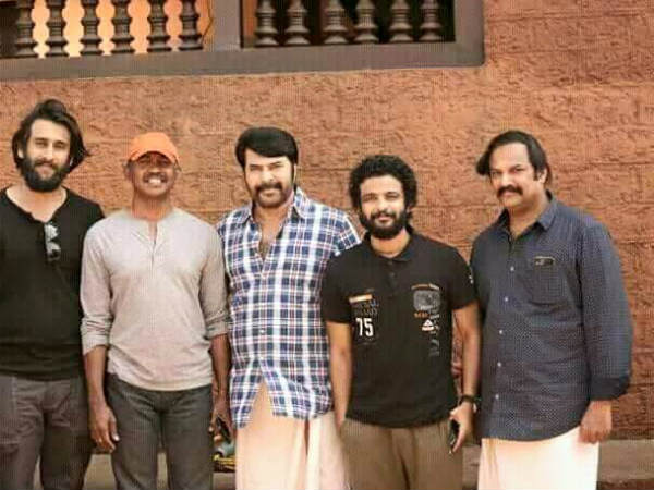 ബോളിവുഡ് താരമടക്കം വന്‍താരനിര