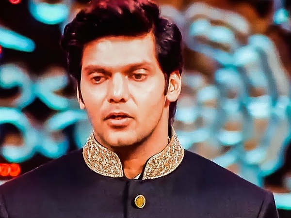  മൂന്ന് പേരുമായി ഗ്രാന്റ് ഫിനാലെ