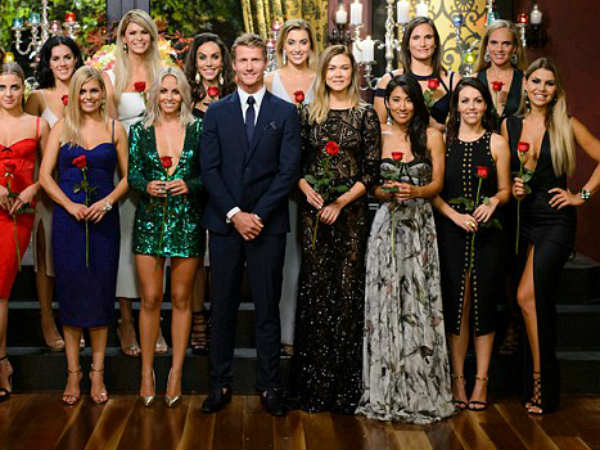    ഷോയിൽ കരാറുകൾ