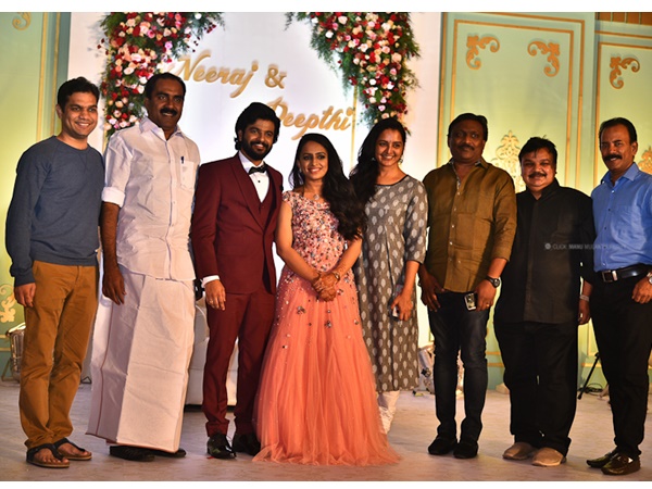 നവദമ്പതികള്‍ക്കൊപ്പം