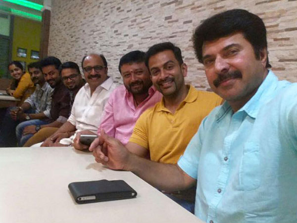 തിരഞ്ഞെടുപ്പ് ചൂടിലേക്ക് 