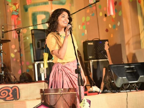 പടത്തിന്റെ രാഷ്ട്രീയം.