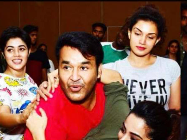 മോഹന്‍ലാലിന്റെ വീഴ്ചയ്ക്ക് പിന്നില്‍