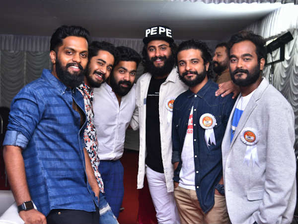 യുവതാരനിരയുടെ പോസ്