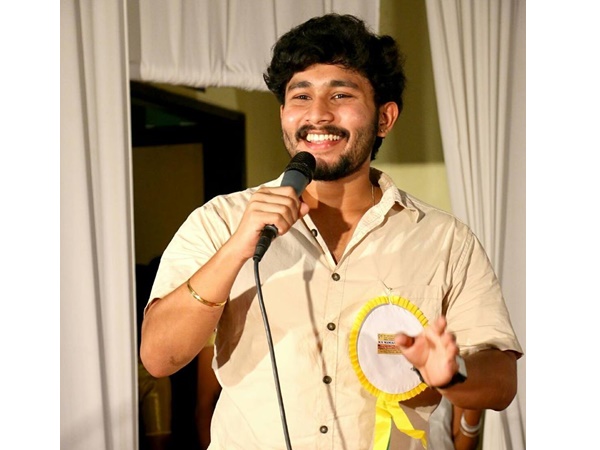 സുഹൃത്തുക്കളുടെ പിന്തുണ