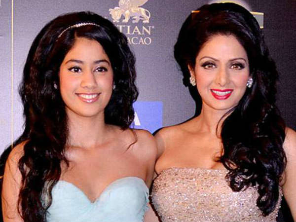 അമ്മയ്ക്കൊപ്പം