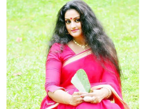 വാനമ്പാടിയിലെ വില്ലത്തി