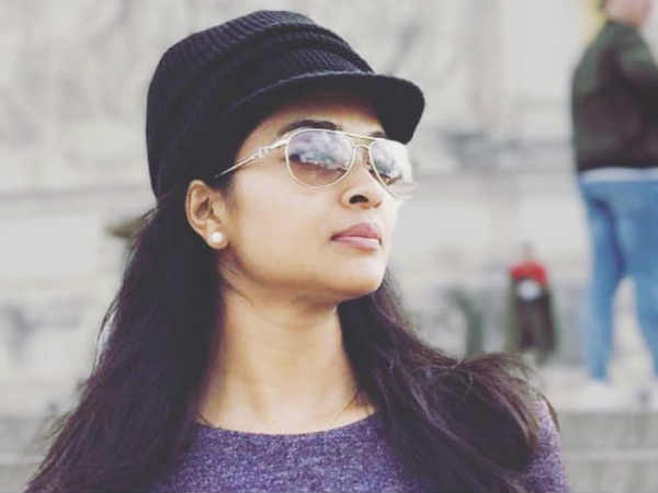   അമ്മയുടെ മുഖത്തു നോക്കി ഒന്നും പറയാൻ സാധിച്ചില്ല