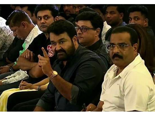 മോഹന്‍ലാല്‍ പാടിയ ഗാനം