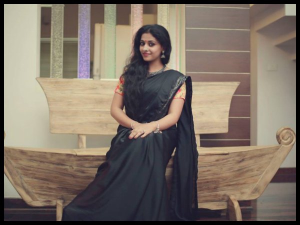 യുവതാരസുന്ദരിമാര്‍ക്കൊപ്പം