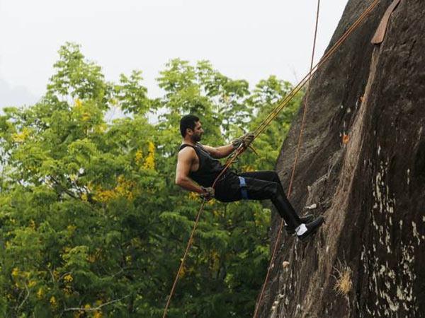 ഹോളിവുഡ് - ഇന്ത്യൻ സ്റ്റൈൽ