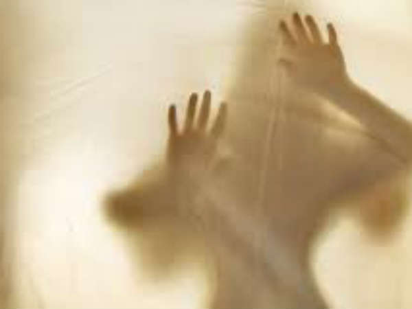  ഫ്ലാറ്റിൽ നിന്ന് പിടികൂടി