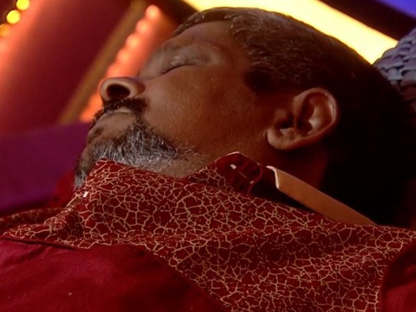 സാബുവിനെ വിളിക്കാന്‍ പോയ സുരേഷ്