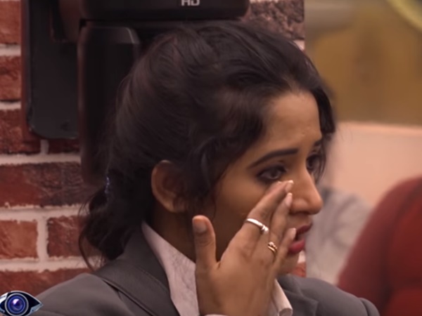 സങ്കടം കാരണം വാക്കുകള്‍ ഇടറി