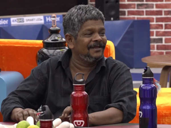 സുരേഷിനെ ശുശ്രൂഷിച്ച് അർച്ചന