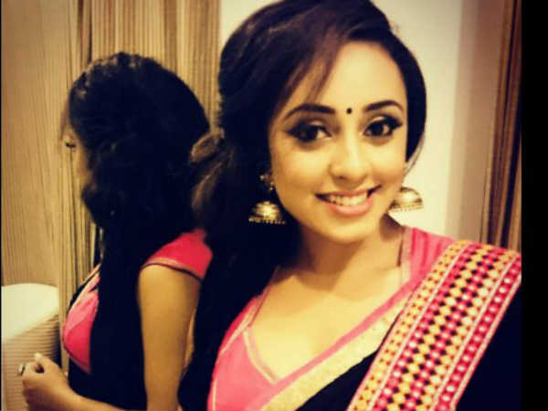 പോളിയും പണി ചെയ്യുന്നില്ല