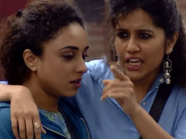 പേളിയെ സമാധാനിപ്പിച്ച് രഞ്ജിനി