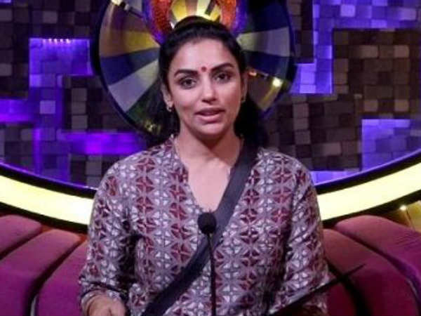 പുറത്തു പേയിട്ടും ടാസ്ക്ക്