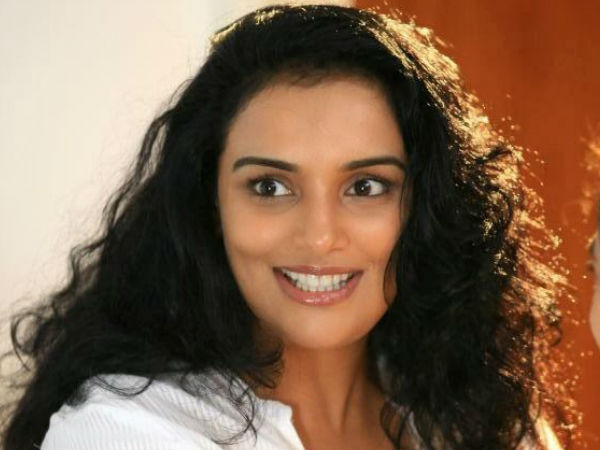 ശ്വേതയും അനൂപും ഹിമയും