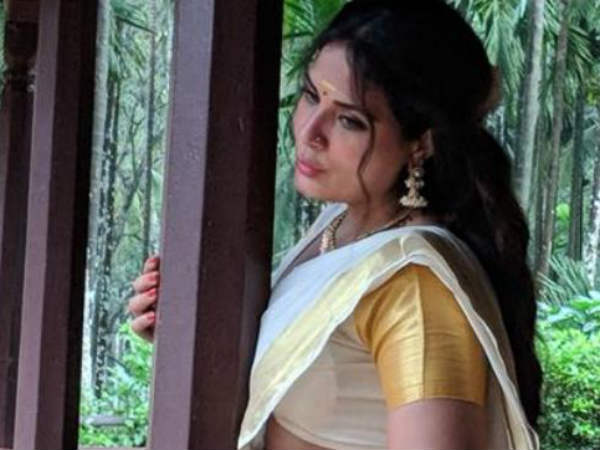  ആദ്യം വന്ന ചിത്രങ്ങള്‍ 