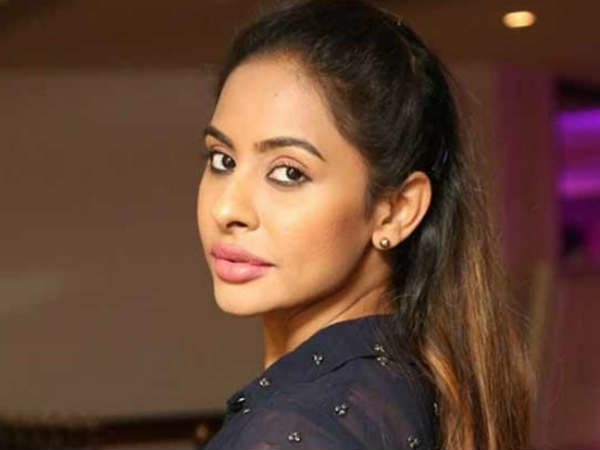 ശ്രീറെഡ്ഡിയുടെ പ്രതിഷേധം