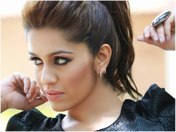 രഞ്ജിനിയുടെ വാക്കുകളിലേക്ക്..