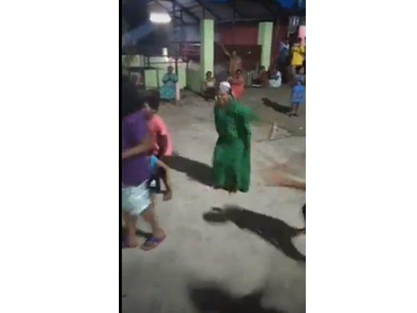 ജിമിക്കി കമ്മൽ 