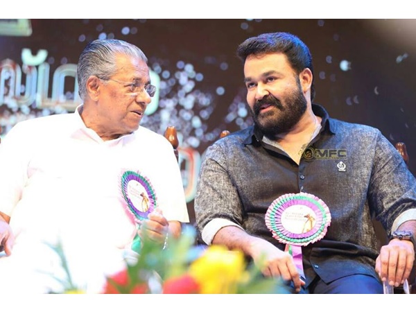 മന്ത്രിമാര്‍ നോക്കിനില്‌ക്കെ