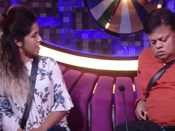 പൊട്ടിക്കരഞ്ഞ് രഞ്ജിനി