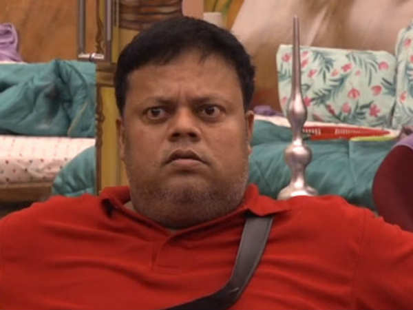 ഇടയിൽ കയറി അനൂപ്