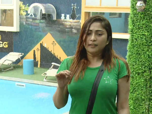  അർച്ചന  സുഹൃത്തിനെ പിന്തുണച്ചു