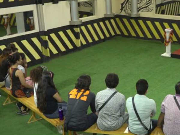     മനസ് തുറന്ന് അംഗങ്ങൾ