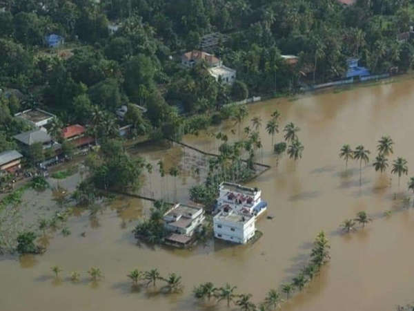 മഴക്കെടുതിയില്‍ മലയാള സിനിമയും 
