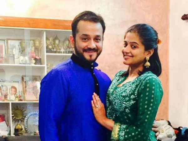  ക്യാമറയ്ക്ക് മുന്നിലെ ചുംബനം