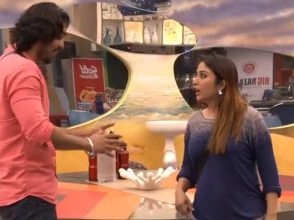 അർച്ചനയും സാബുവിനും വിമർശനം