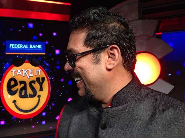  സോഷ്യല്‍ മീഡിയയിലെ അശ്ലീല പരാമര്‍ശം