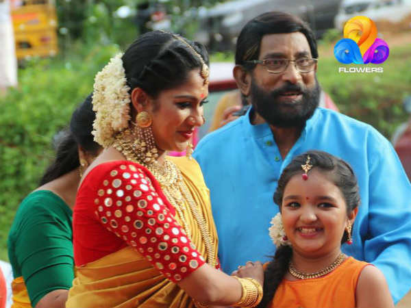 അച്ഛനും മകളും കണ്ട് മുട്ടുന്നു