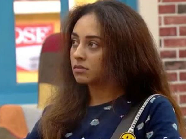 അര്‍ച്ചനയെ ആശ്വസിപ്പിച്ച് പേളി