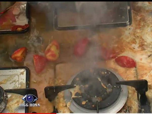  സുരേഷ് പരിഗണന ചൂഷണം ചെയ്യുന്നു