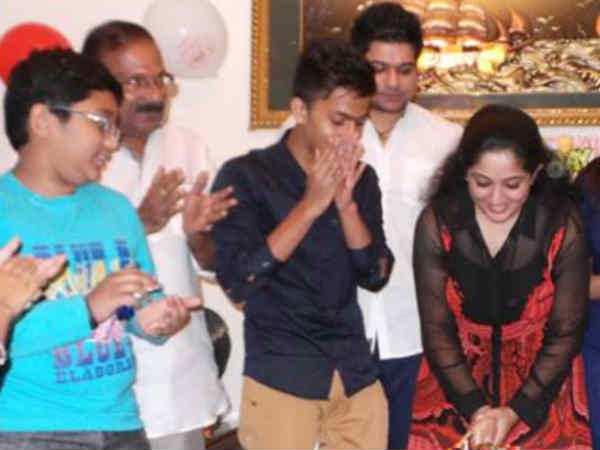 ആദ്യചിത്രത്തിലെ നായകനെ ജീവിതപങ്കാളിയാക്കി