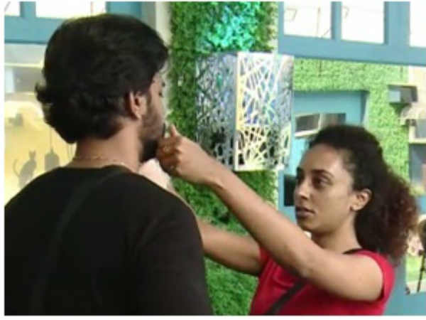  ബിഗ് ബോസ് ഹൗസിലെ ഉമ്മ