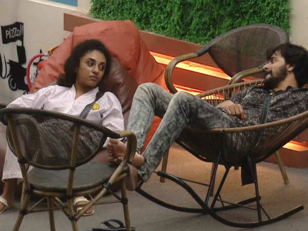  ശ്രീനിയോട് വഴക്കിട്ട് പേളി