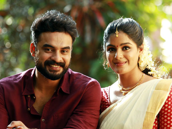  തീവണ്ടിയും തകര്‍ത്തോടുന്നു.. 