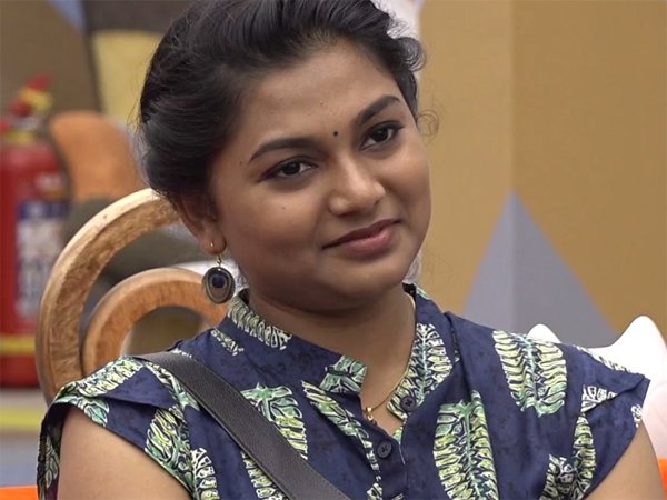  ശ്രീലക്ഷ്മി ശ്രീകുമാര്‍ 